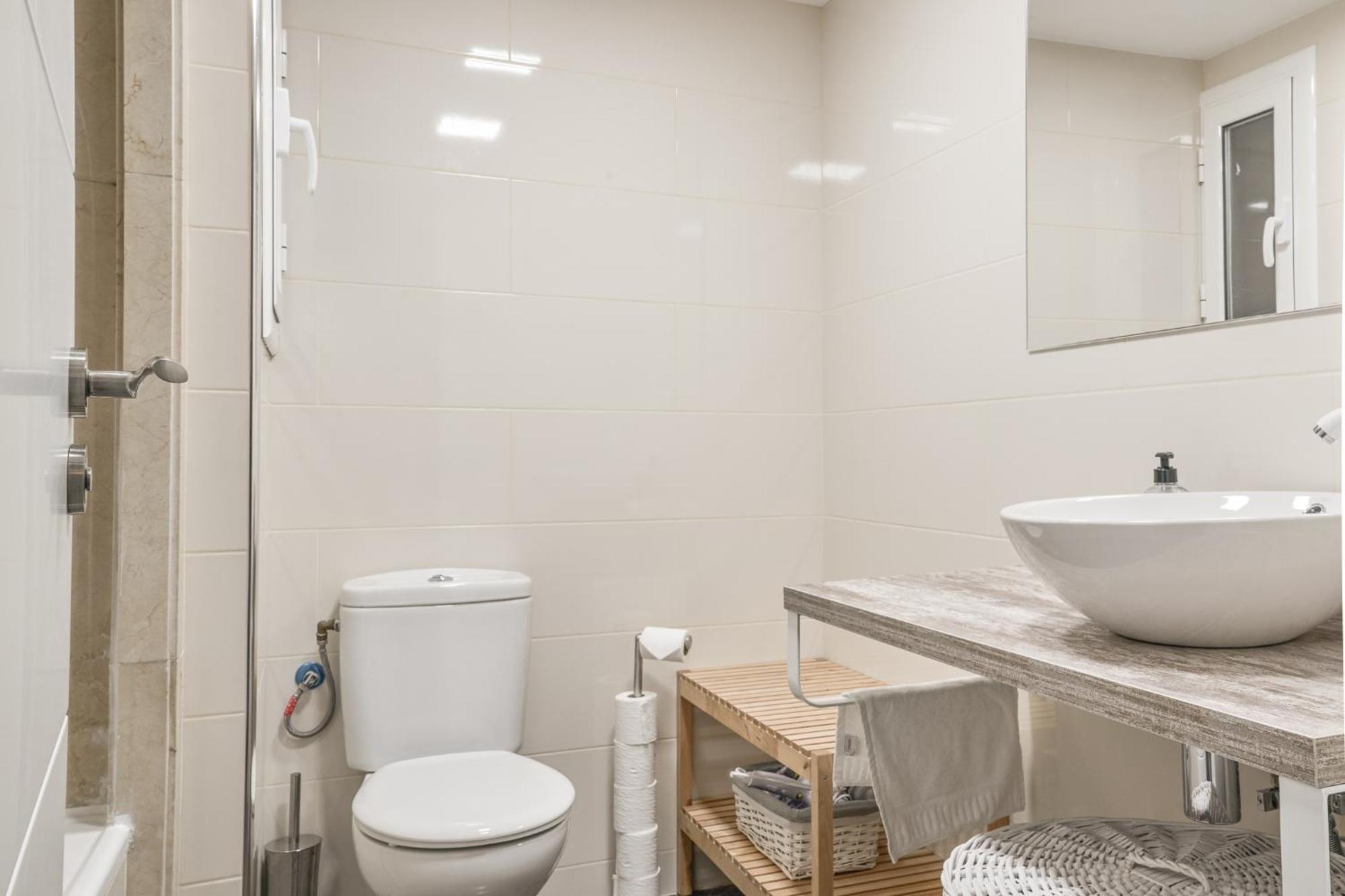 Family-Friendly Home In Central Barcelona 4Bdr Barcelona
